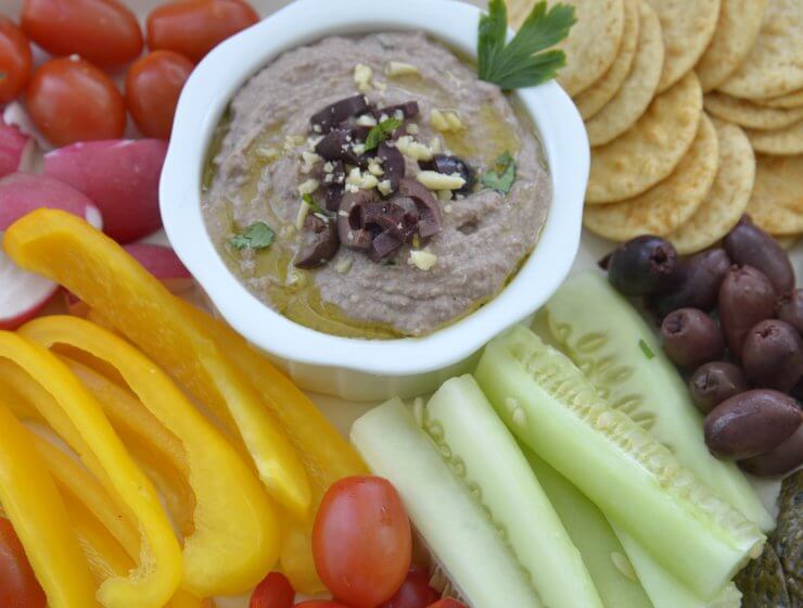 kalamata hummus